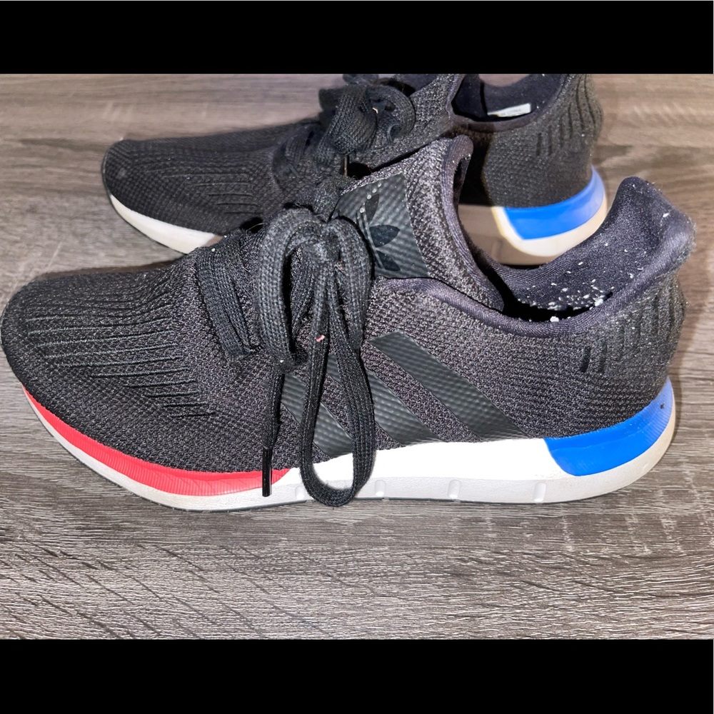 Adidas Sneakers size 6 - Picture 2 of 7